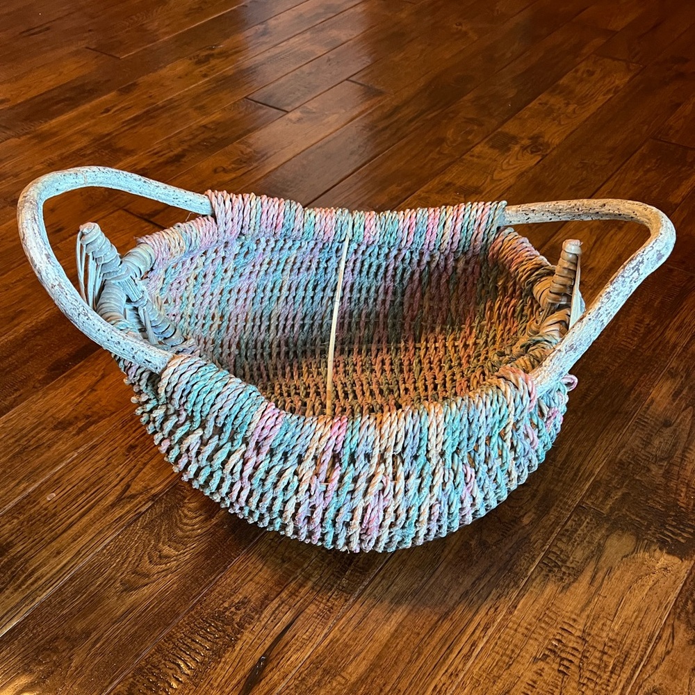Vintage Large Buttocks Egg Colorful Woven Basket with Handles